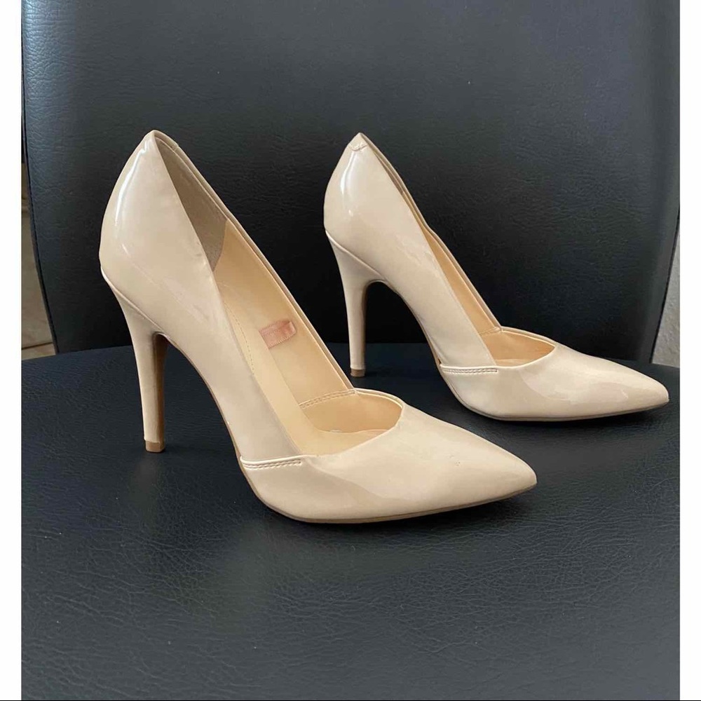 Guess Nude Pumps